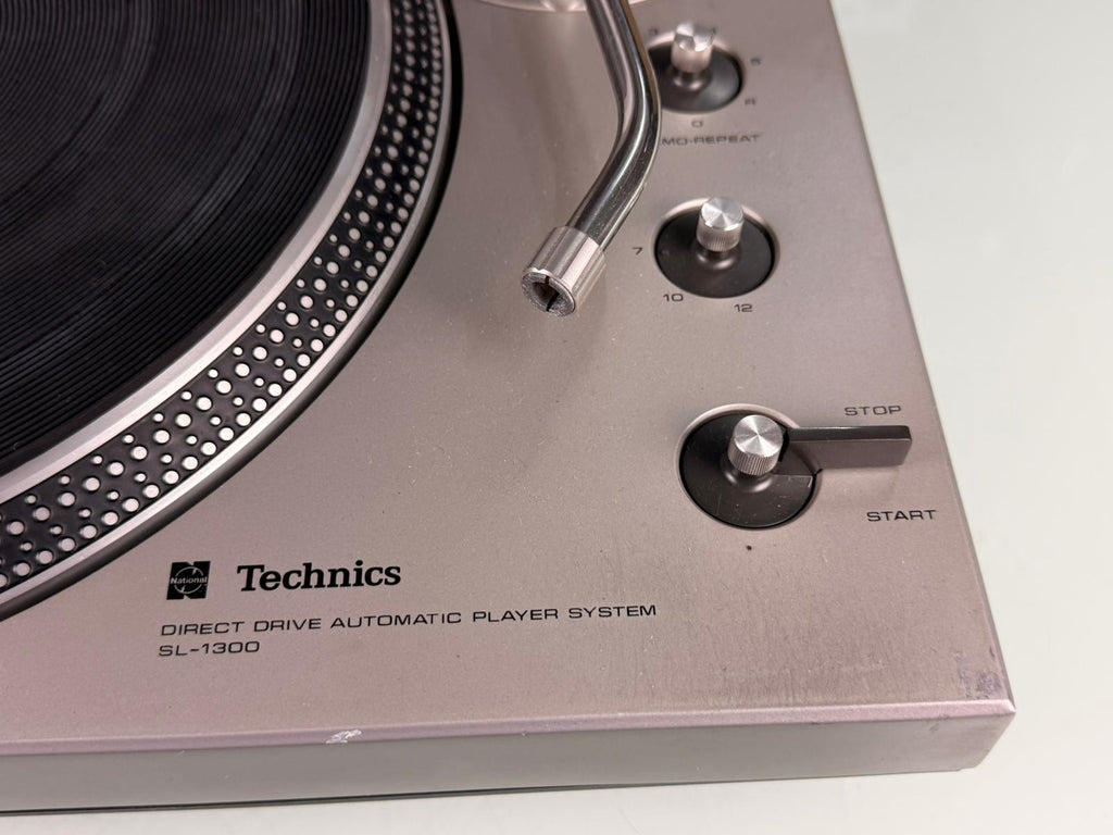 TECHNICS SL 1300 DIRECT DRIVE AUTOMATIC PLAYER SYSTEM TURNTABLE