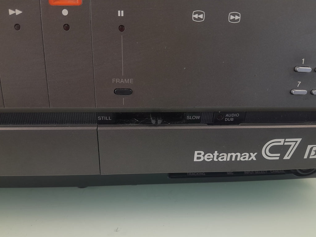 SONY SL C7 UB BETAMAX VIDEO CASSETTE RECORDER #002