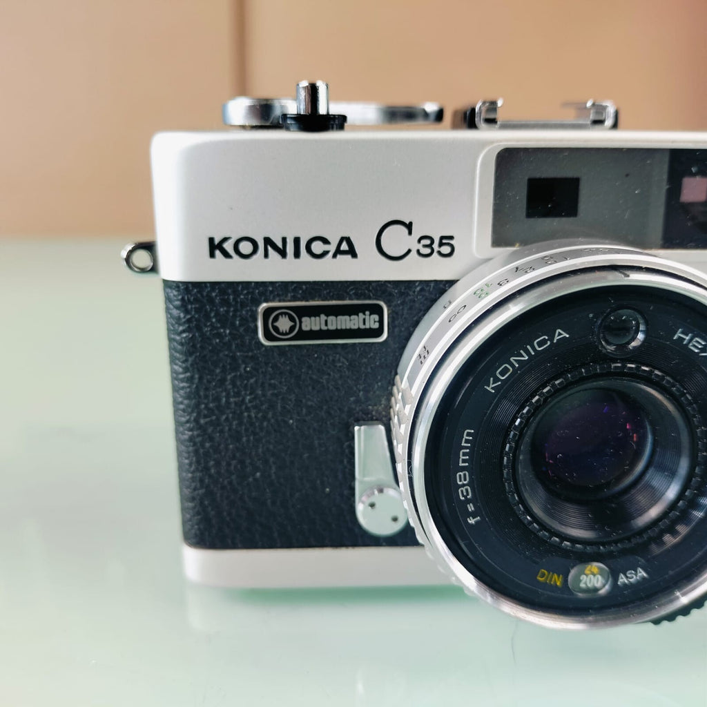 KONICA C35 RANGEFINDER CAMERA HEXANON F=38MM 1:2.8 LENS