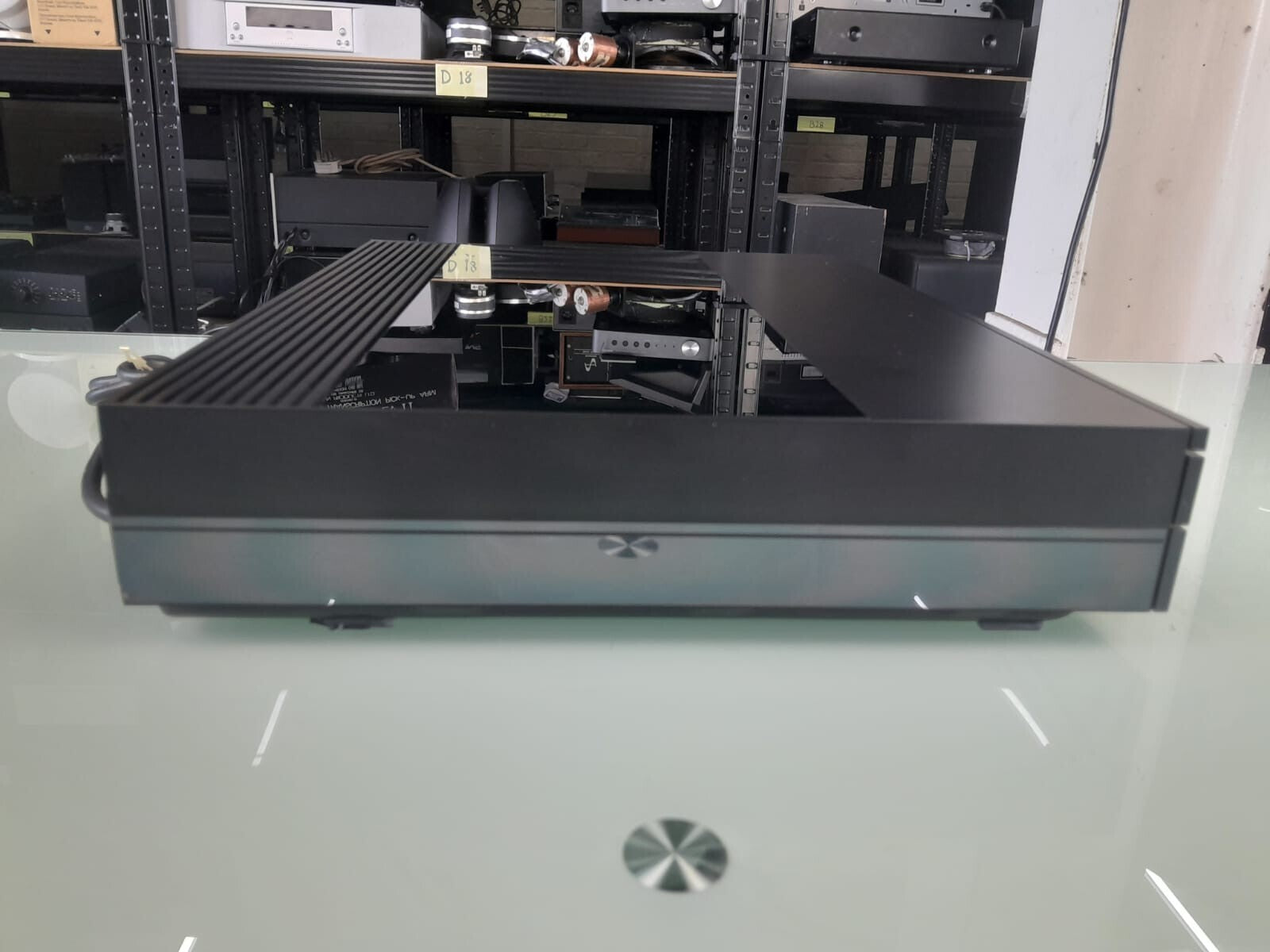 BANG & OLUFSEN B&O BEOGRAM CD 7000 CD PLAYER