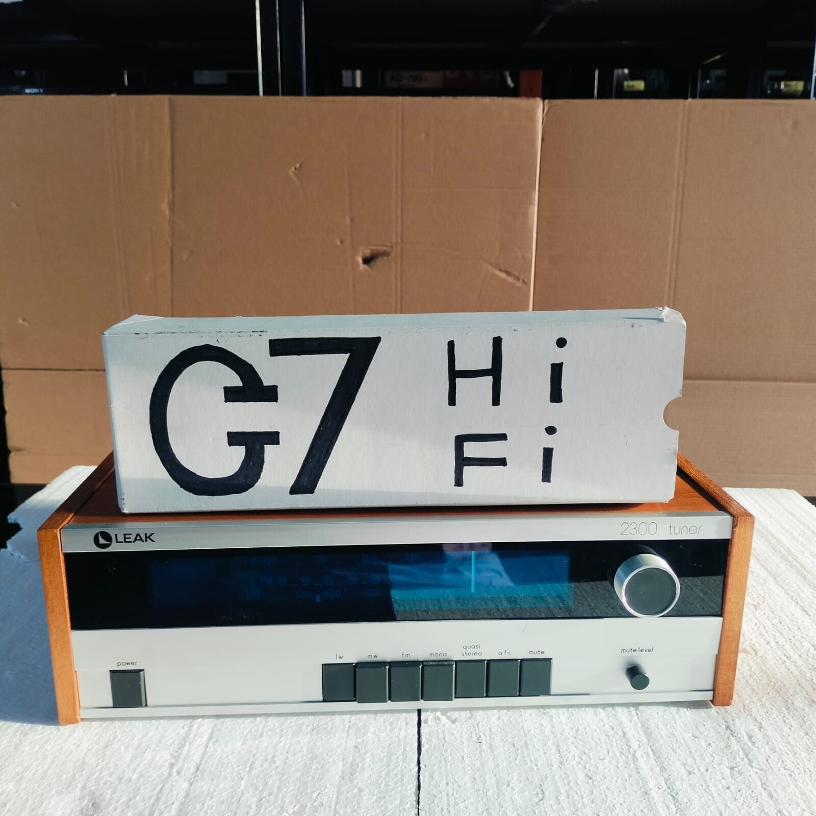 LEAK 2300 TUNER