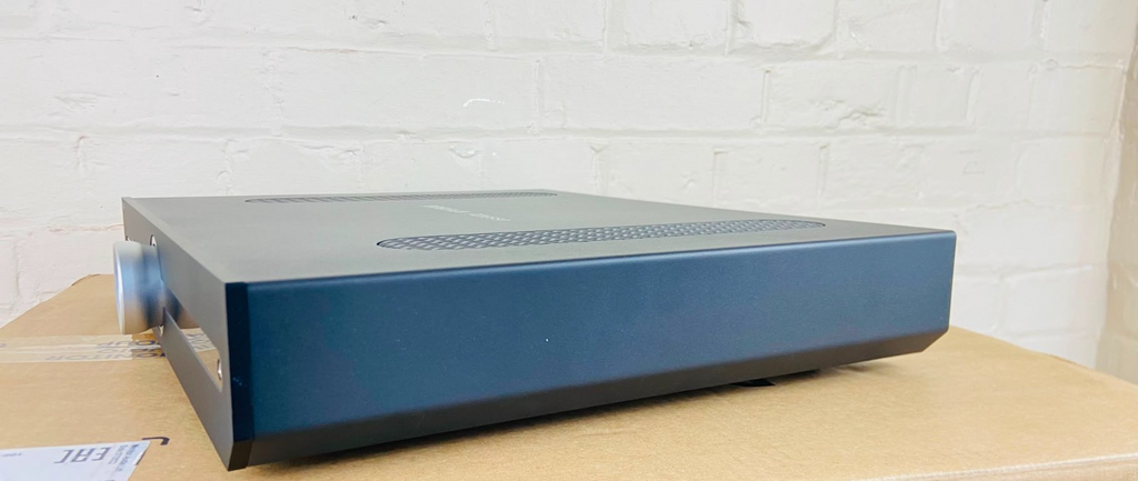 BRAND NEW ROKSAN ATTESSA INTEGRATED AMPLIFIER