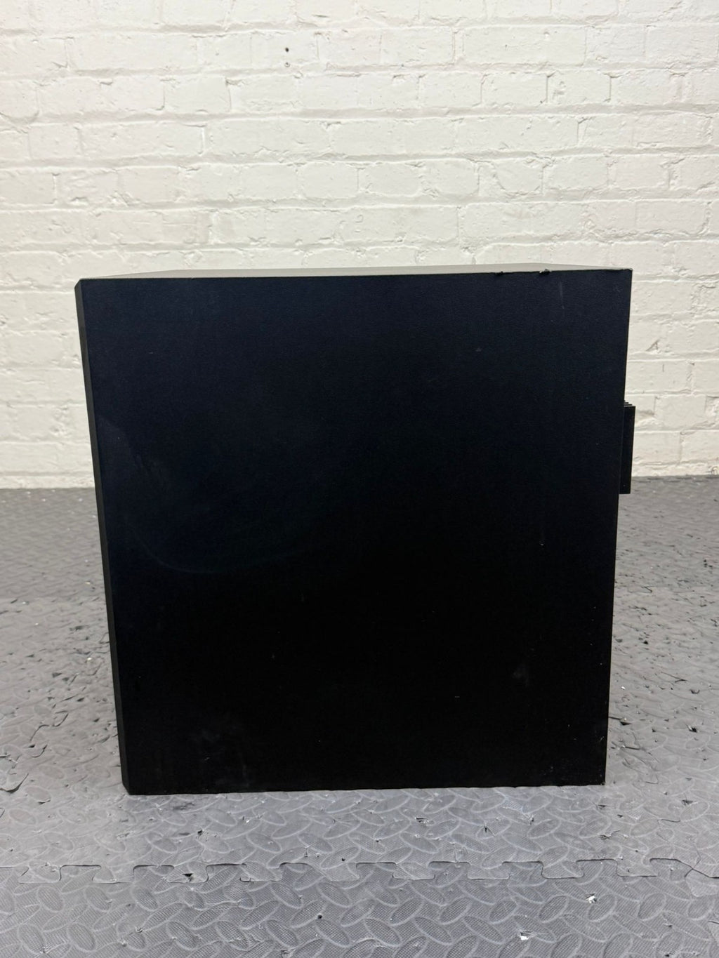 Miller Kreisel  M&K SOUND V1250THX SUBWOOFER