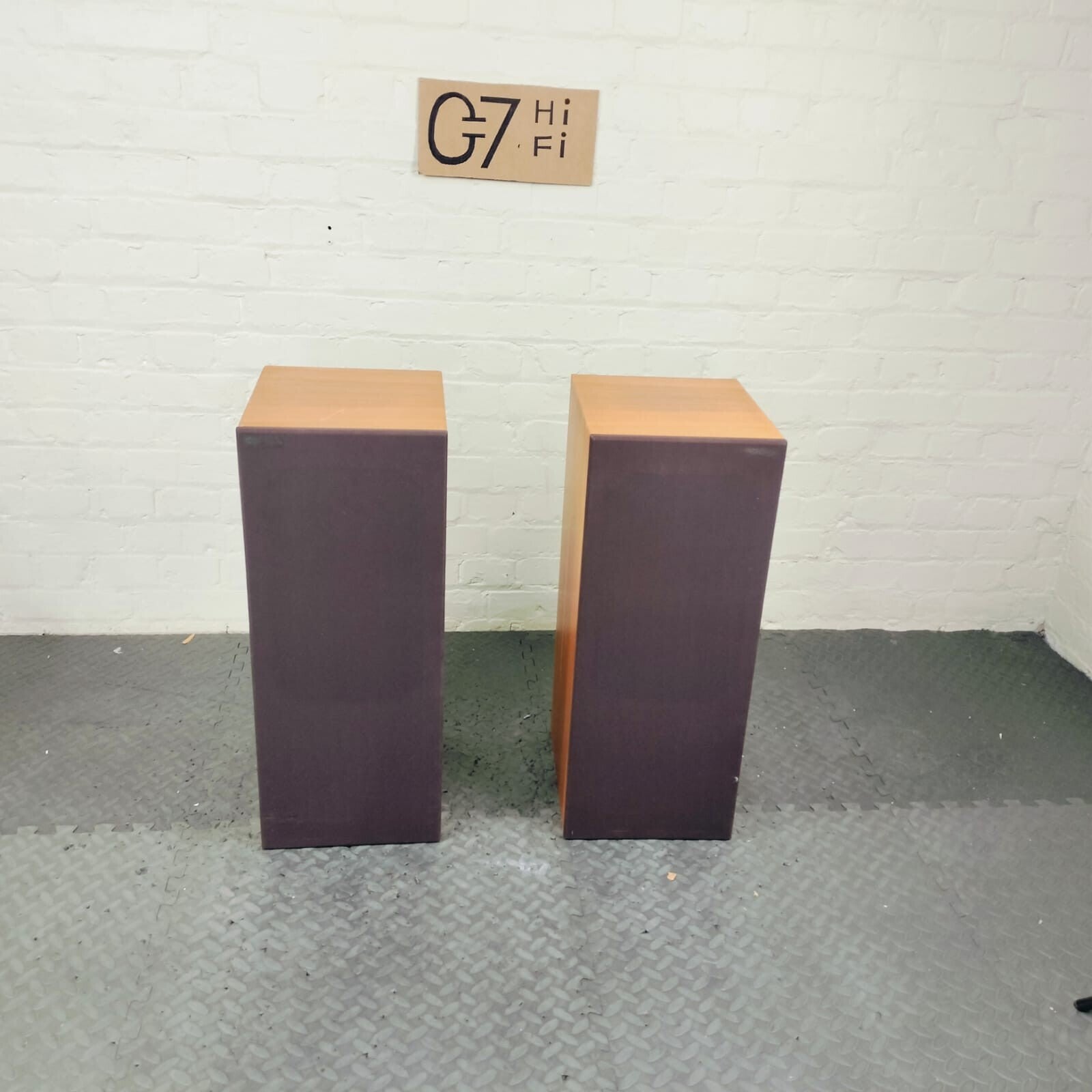 UNBRANDED SPEAKERS