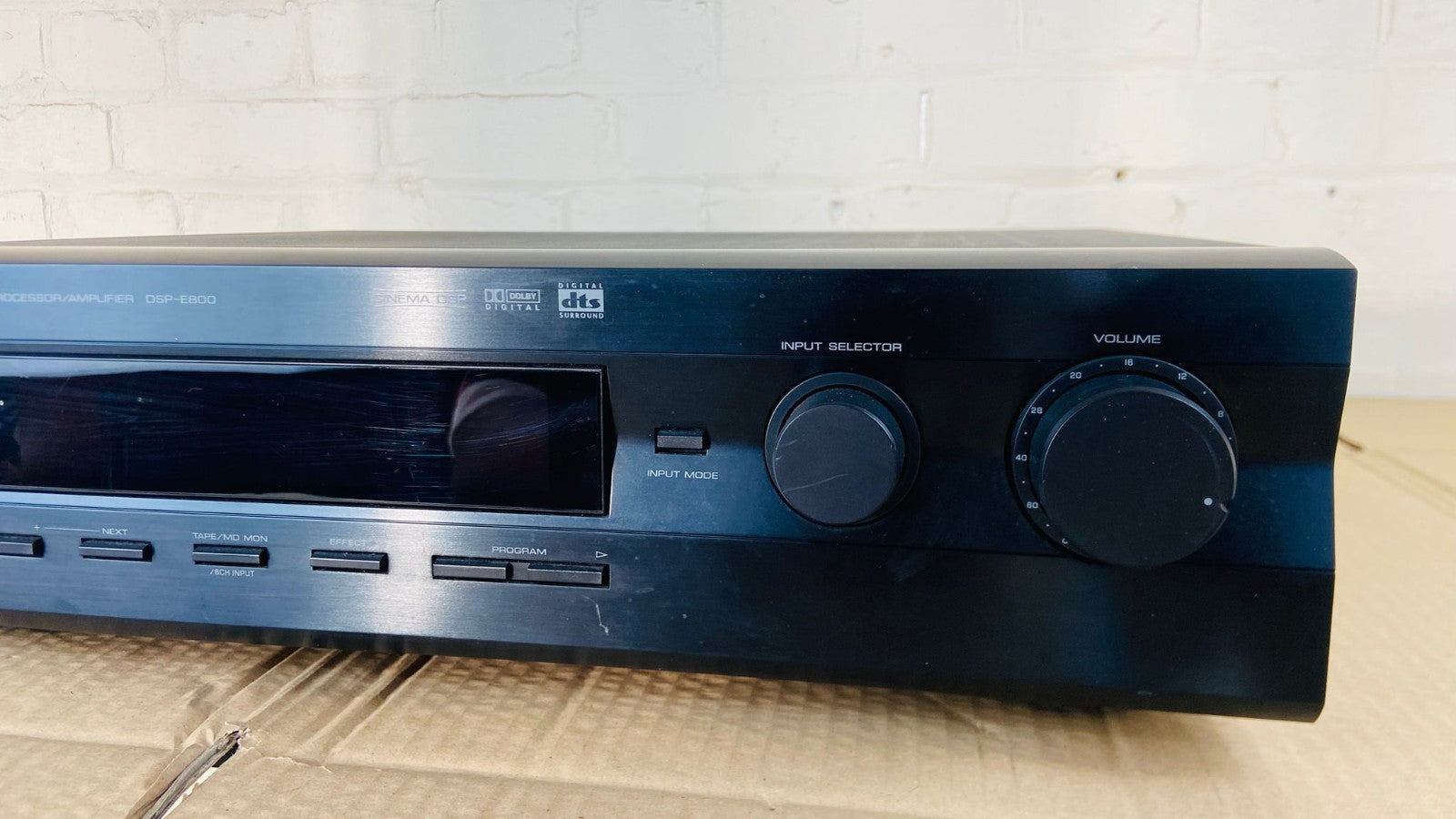 YAMAHA DSP E800 NATURAL SOUND AV PROCESSOR / AMPLIFIER