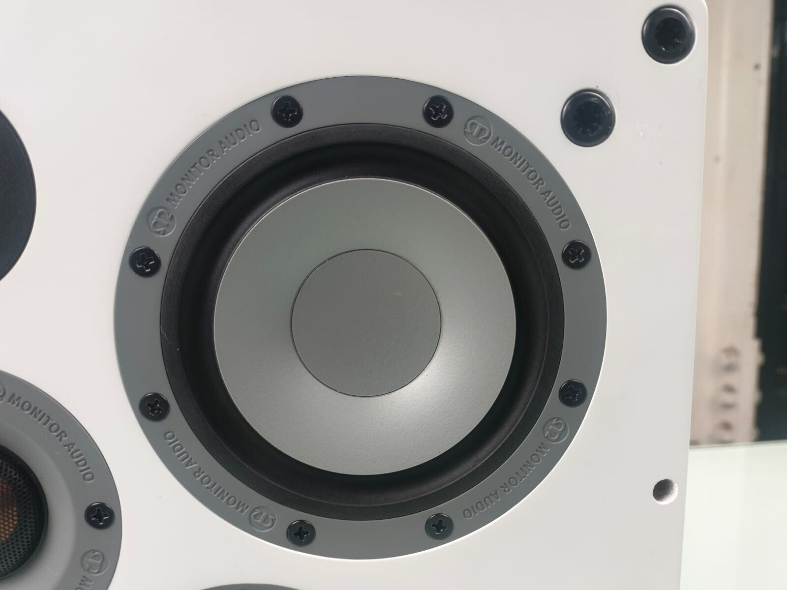 MONITOR AUDIO SOUNDFRAME 3 ON-WALL SPEAKER