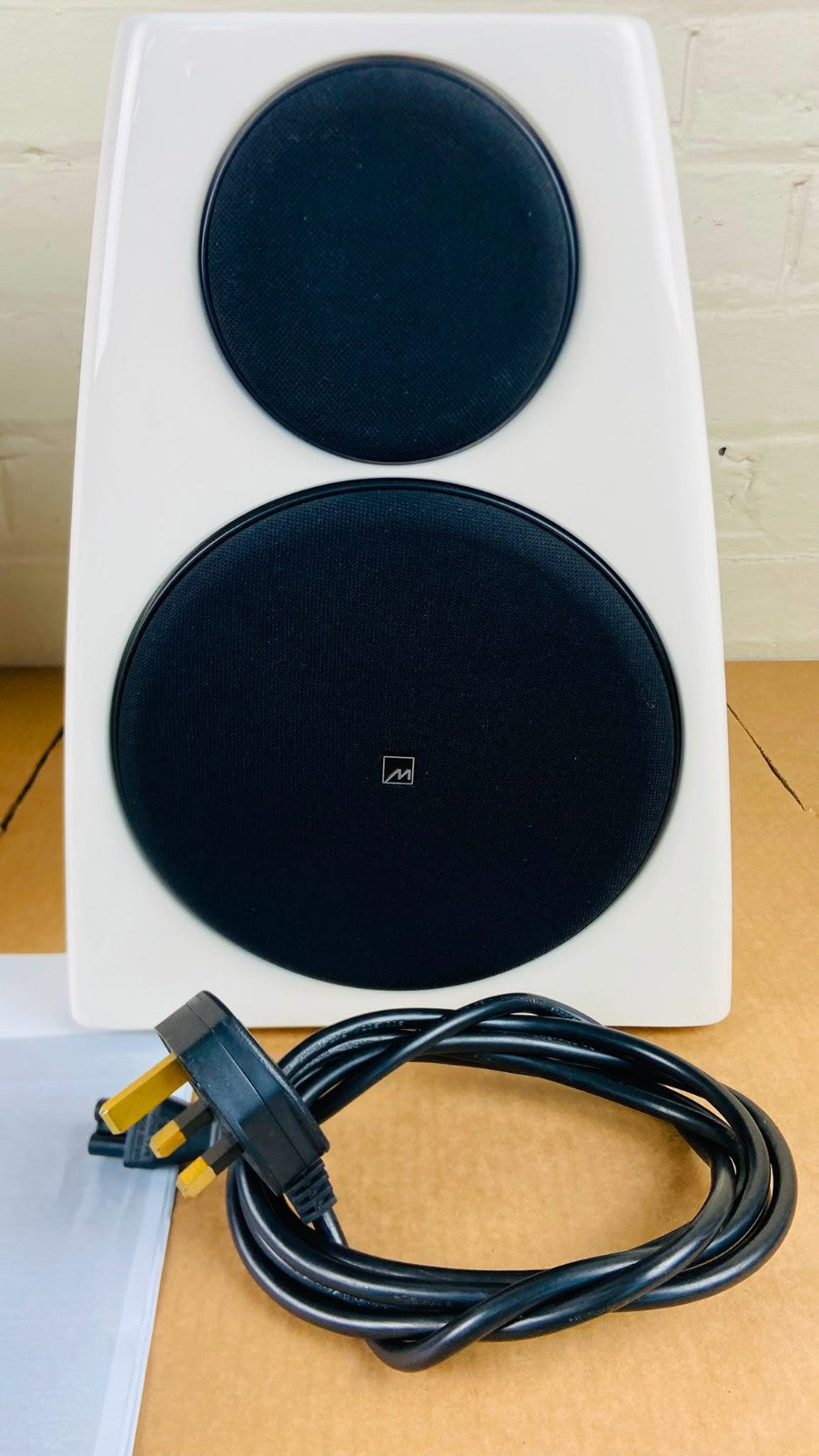 MERIDIAN DSP3200 SPEAKERS