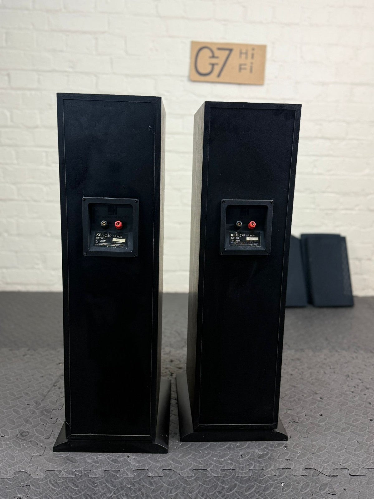 KEF Q30 FLOOR STANDING SPEAKERS