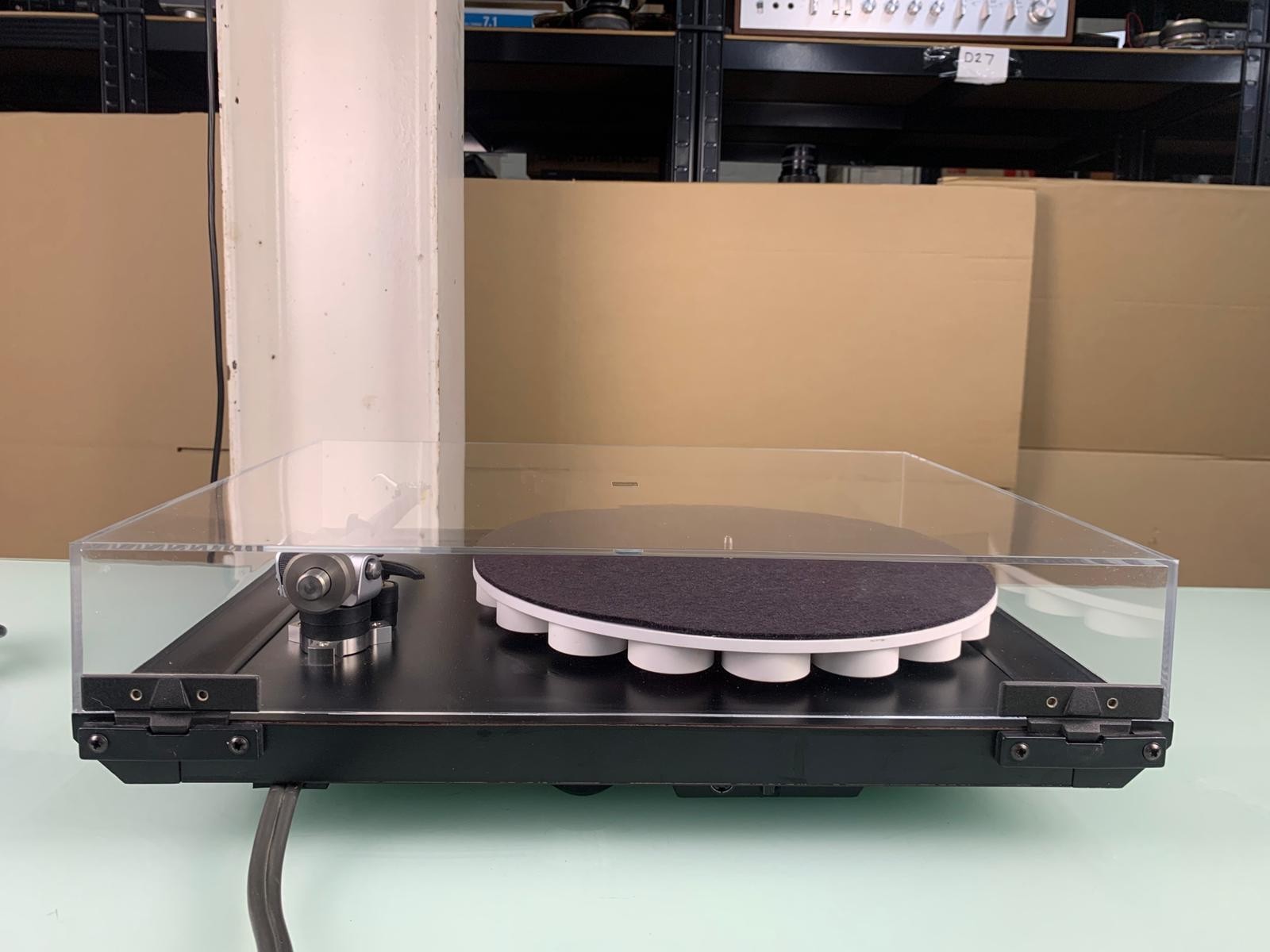 REGA P7 TURNTABLE WITH TT PSU POWER SUPPLY
