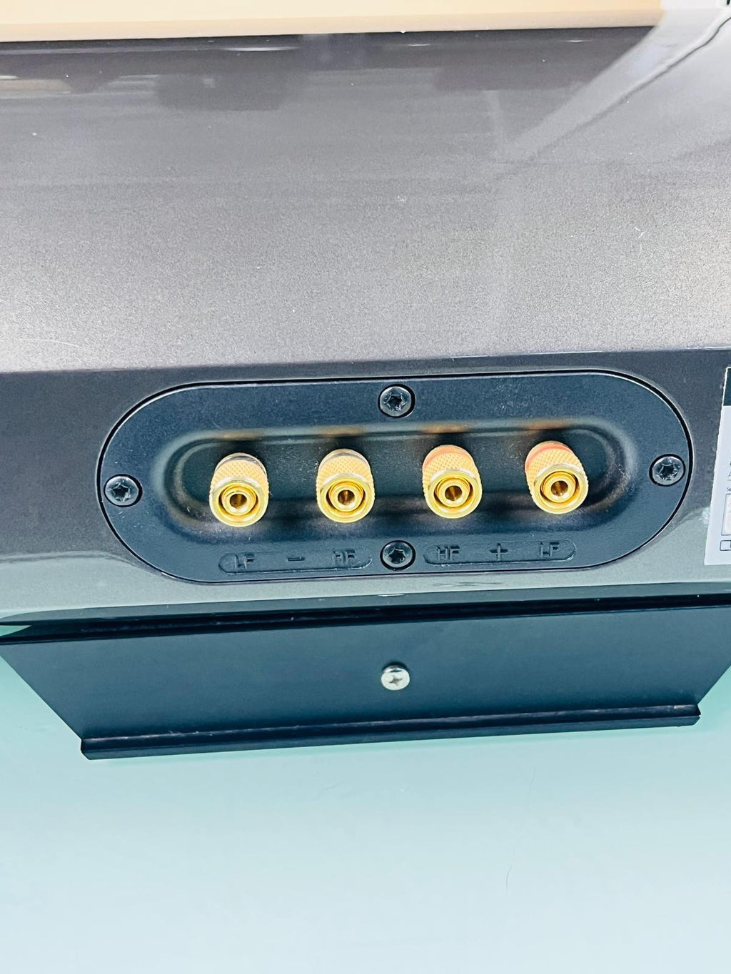 MISSION ELEGANTE E8C CENTER SPEAKER WITH TABLE STAND