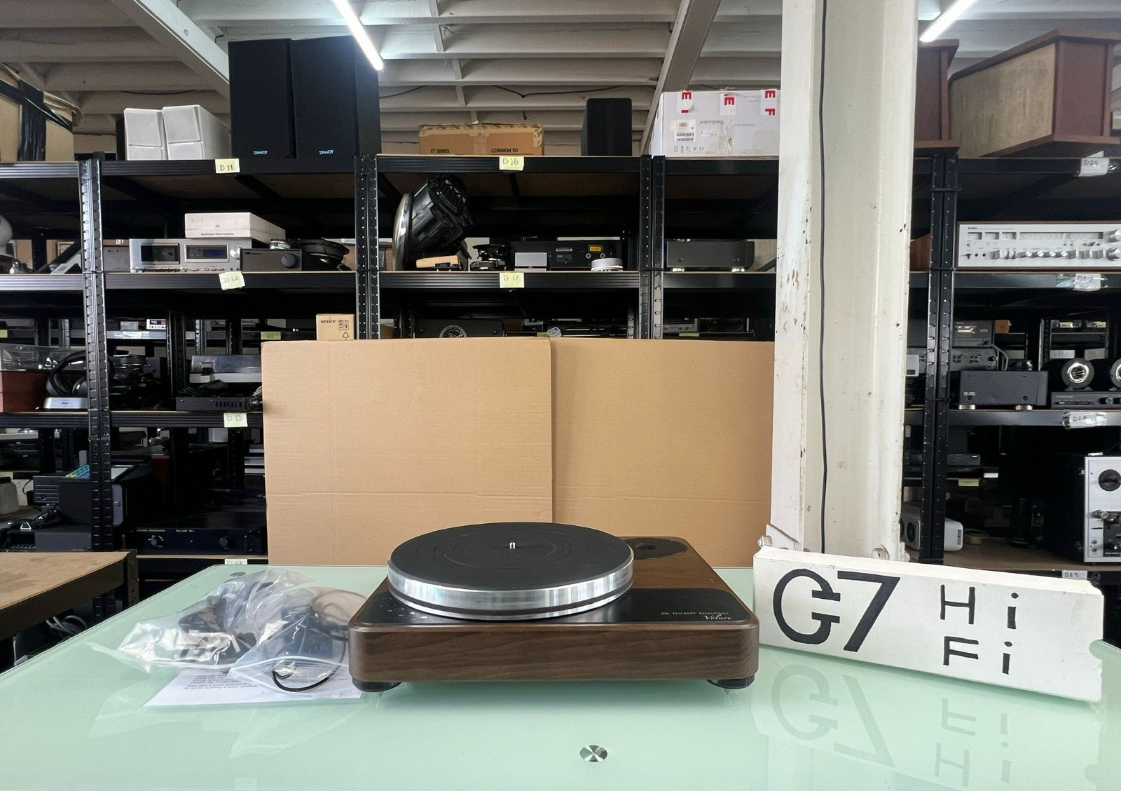 DR. FEICKERT ANALOGUE VOLARE TURNTABLE