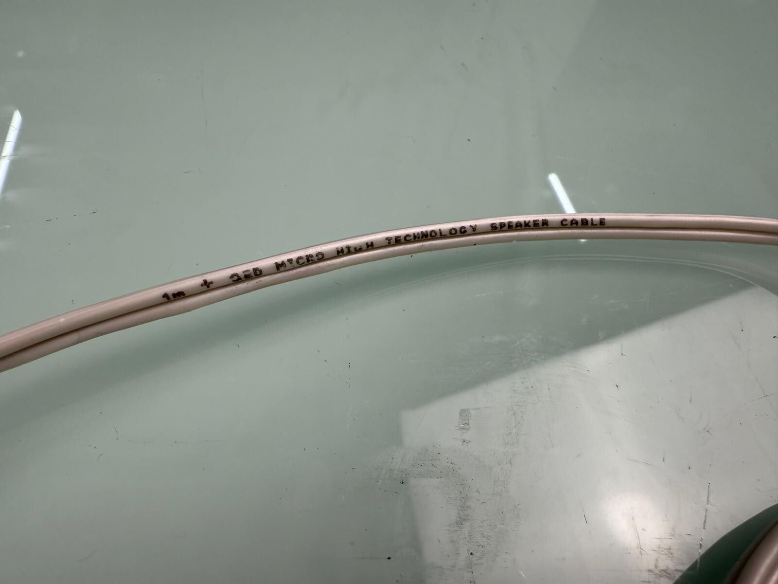 QED MICRO HIGH TECHNOLOGY SPEAKER CABLE