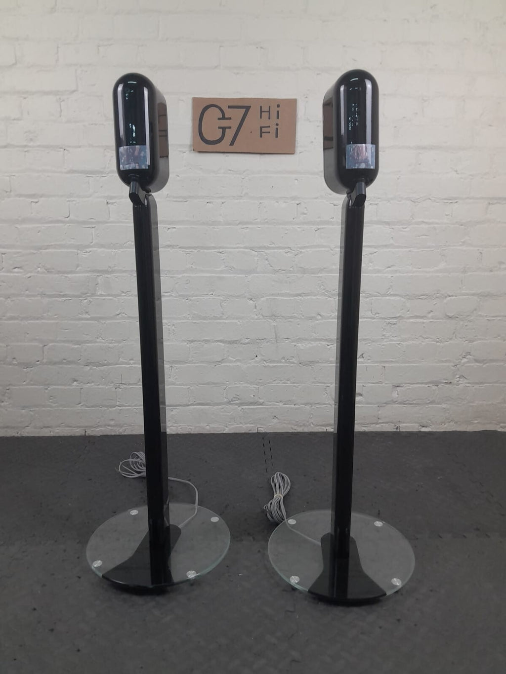 Q ACOUSTIC 7000LRI SPEAKERS WITH 7000ST FLOOR STANDS