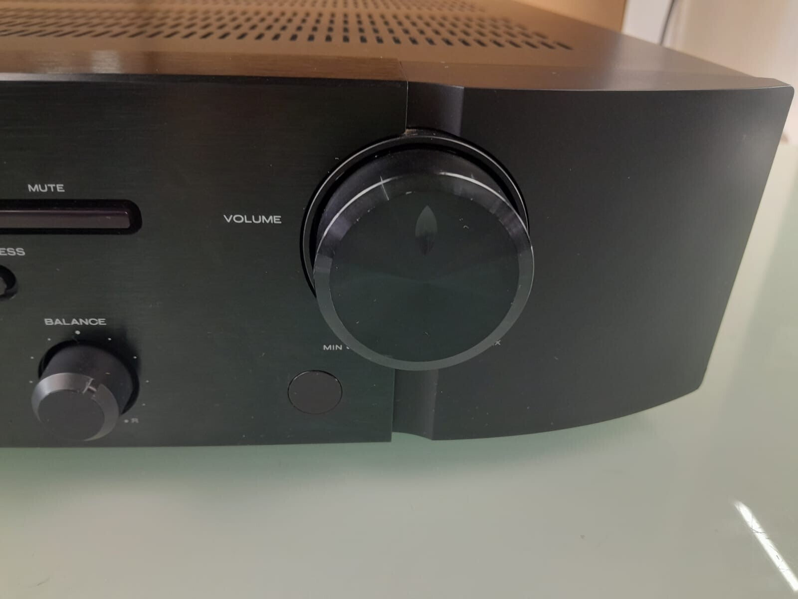 MARANTZ PM 6004 INTEGRATED AMPLIFIER WITH REMOTE