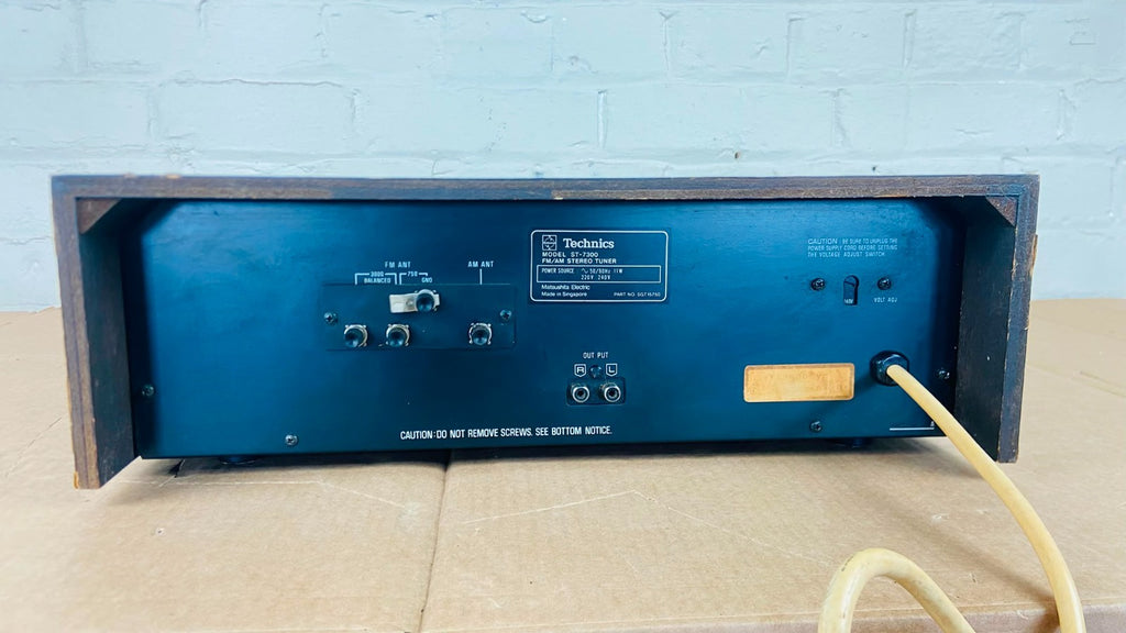 TECHNICS ST 7300 FM / AM STEREO TUNER