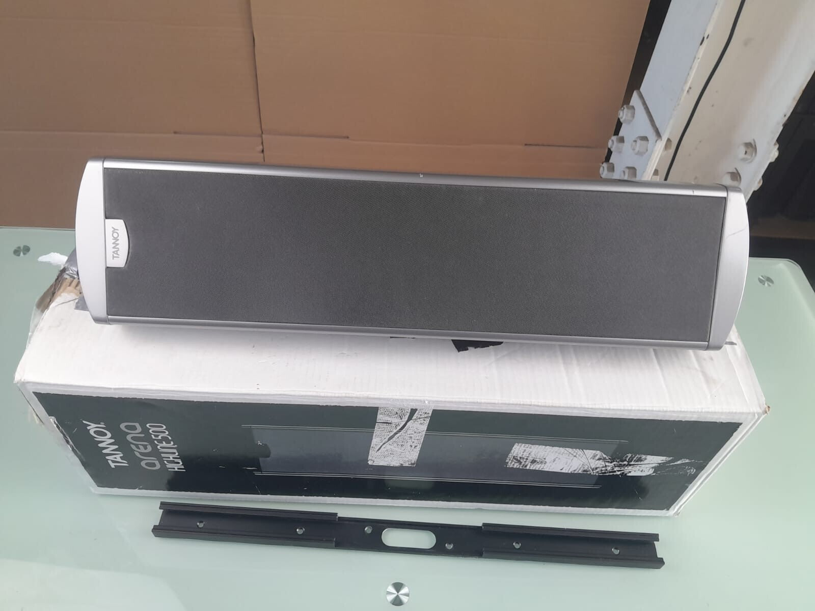 TANNOY ARENA HIGHLINE 500 SPEAKER WITH WALL BRACKET