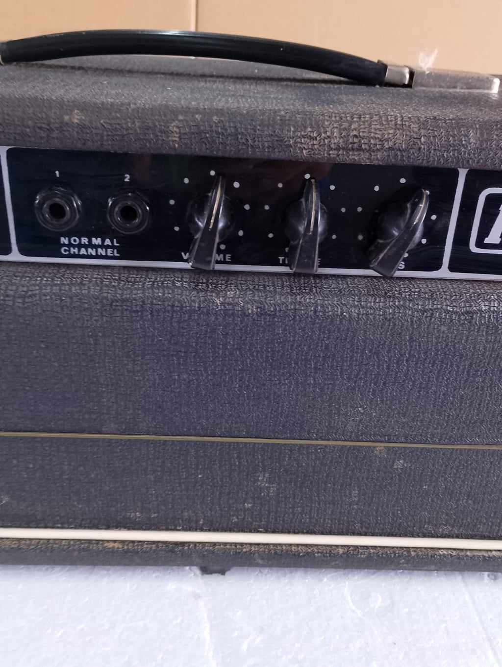 KELLY VALVE TUBE GUITAR AMPLIFIER