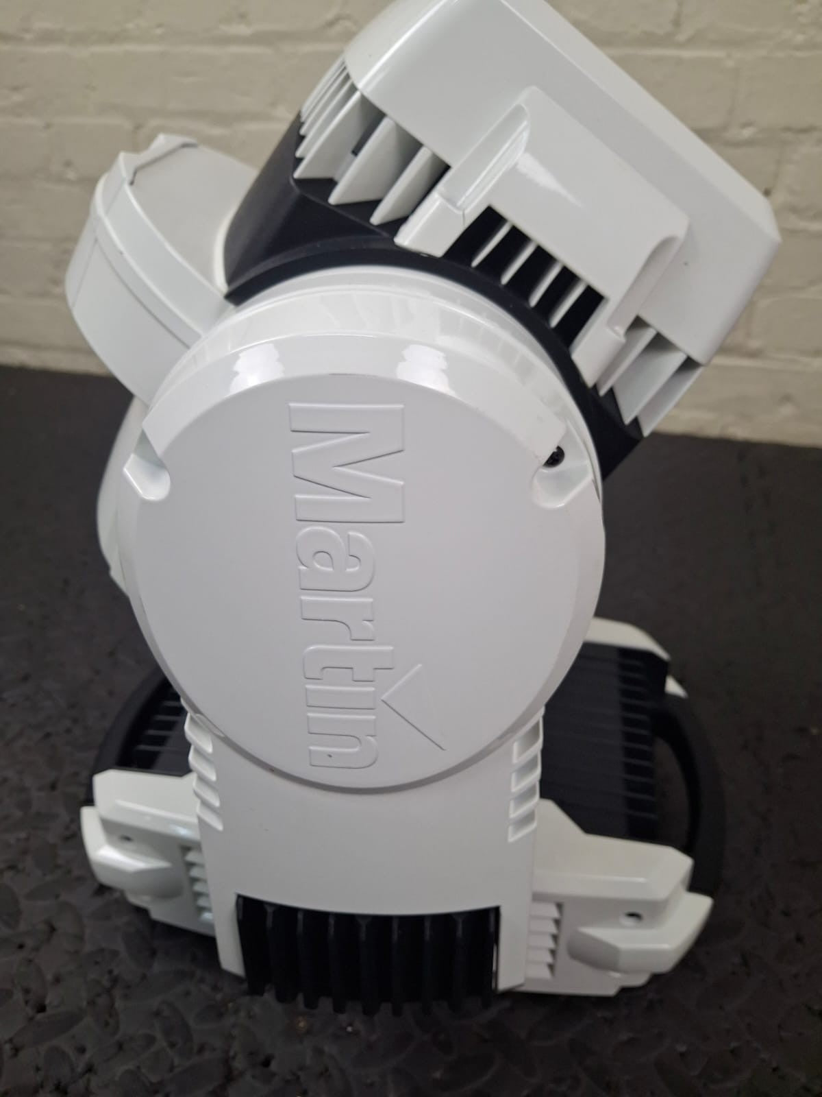 MARTIN MAC 350 ENTOUR MOVING INTELLIGENT LIGHT