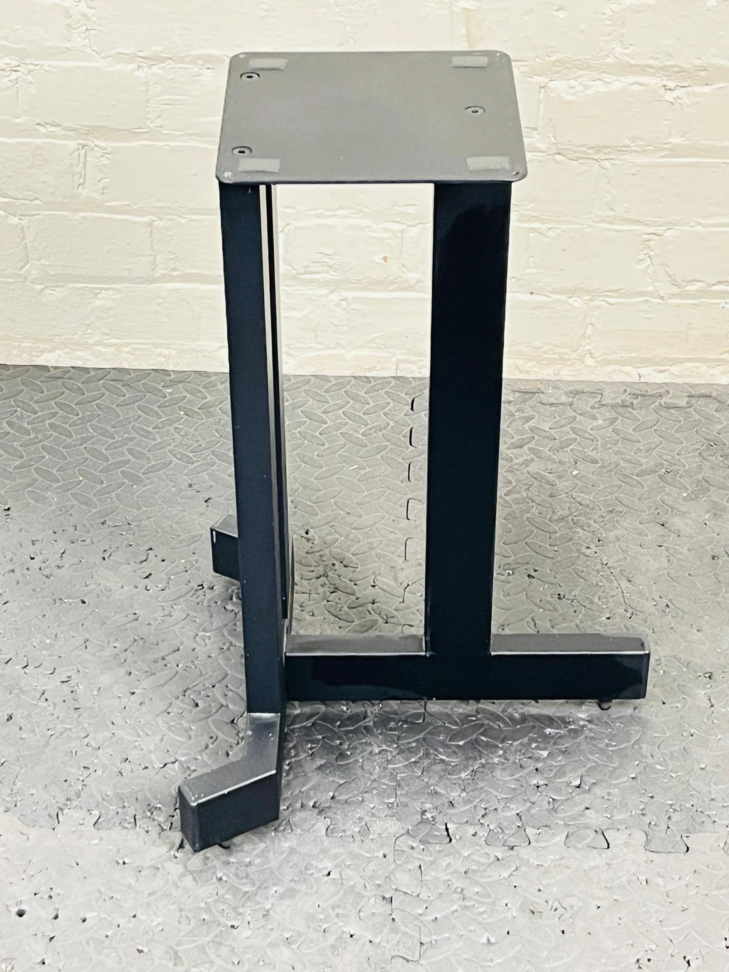 SINGLE TARGET SPEAKER STAND