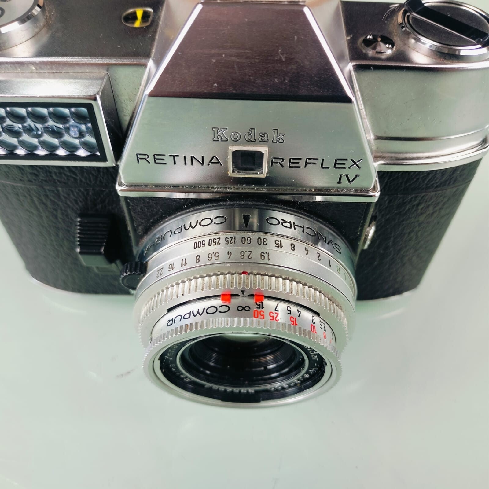 KODAK RETINA REFLEX IV SLR CAMERA WITH SCHNEIDER-KREUZNACH F:2.8 / 50MM LENS