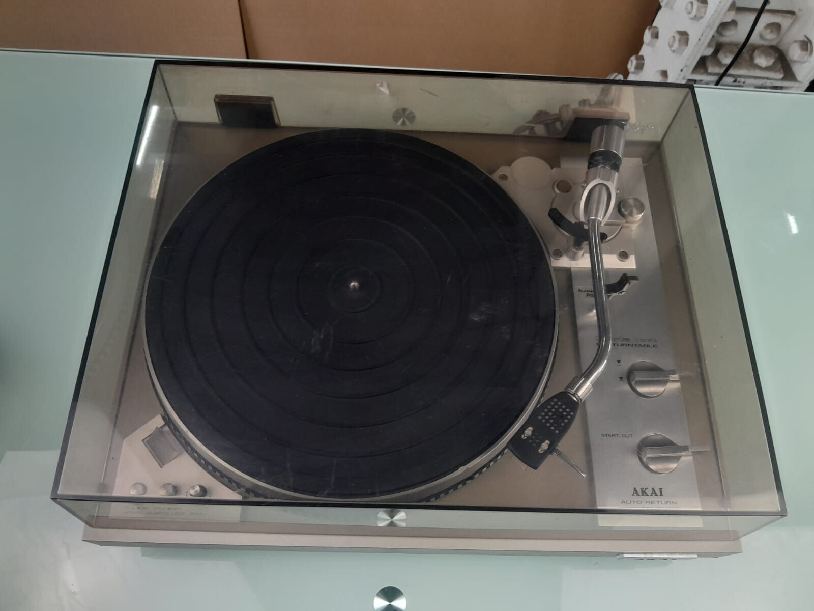 AKAI AP 306C DIRECT DRIVE AUTO RETURN TURNTABLE PC 100 STYLUS