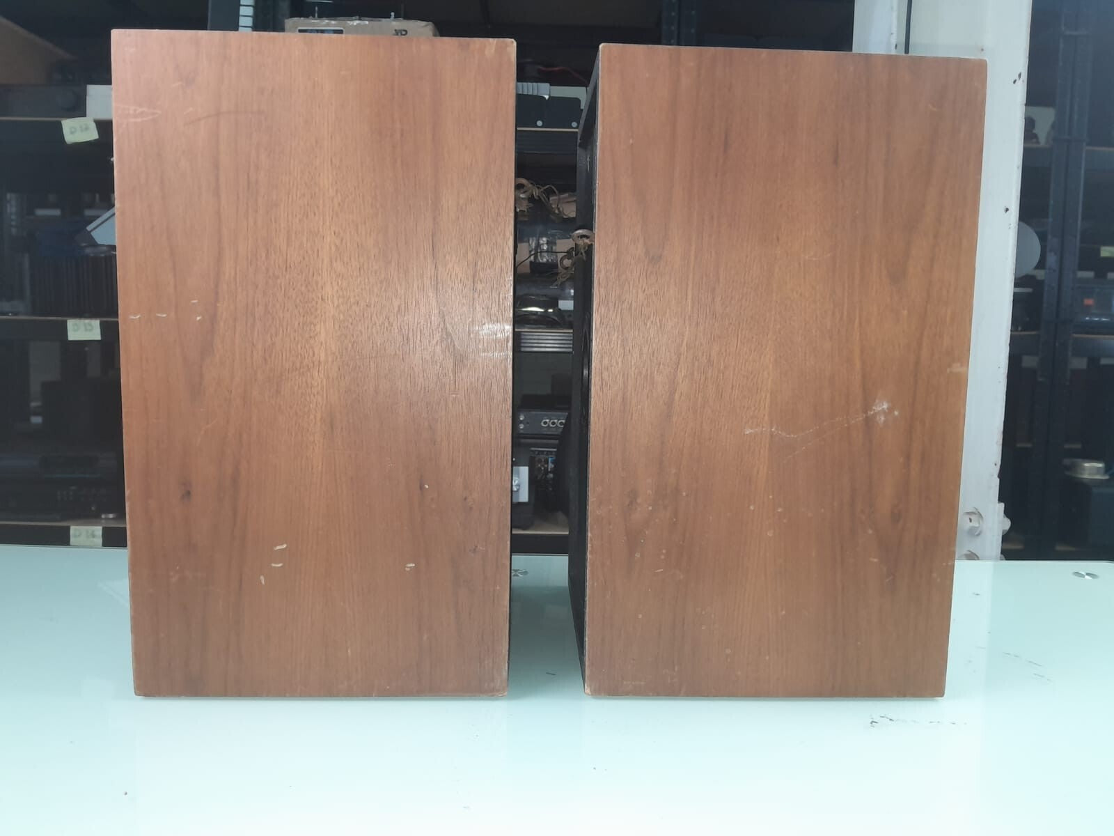 WHARFEDALE SHELTON XP2 SPEAKERS