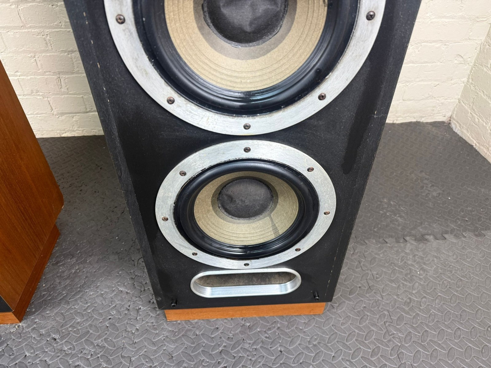 LEGENDARY SUPER RARE WHARFEDALE E90 FLOOR STANDING SPEAKERS
