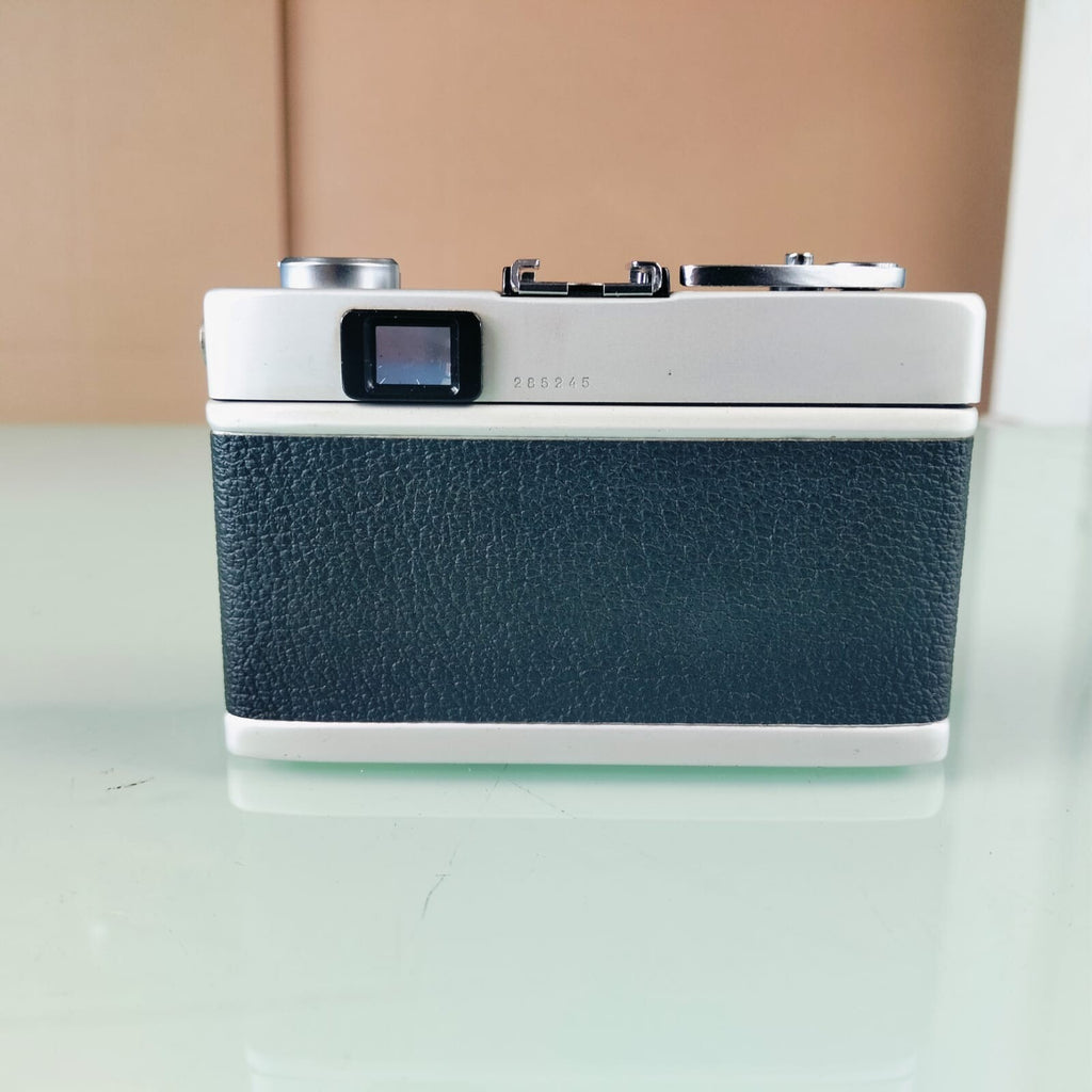 KONICA C35 RANGEFINDER CAMERA HEXANON F=38MM 1:2.8 LENS