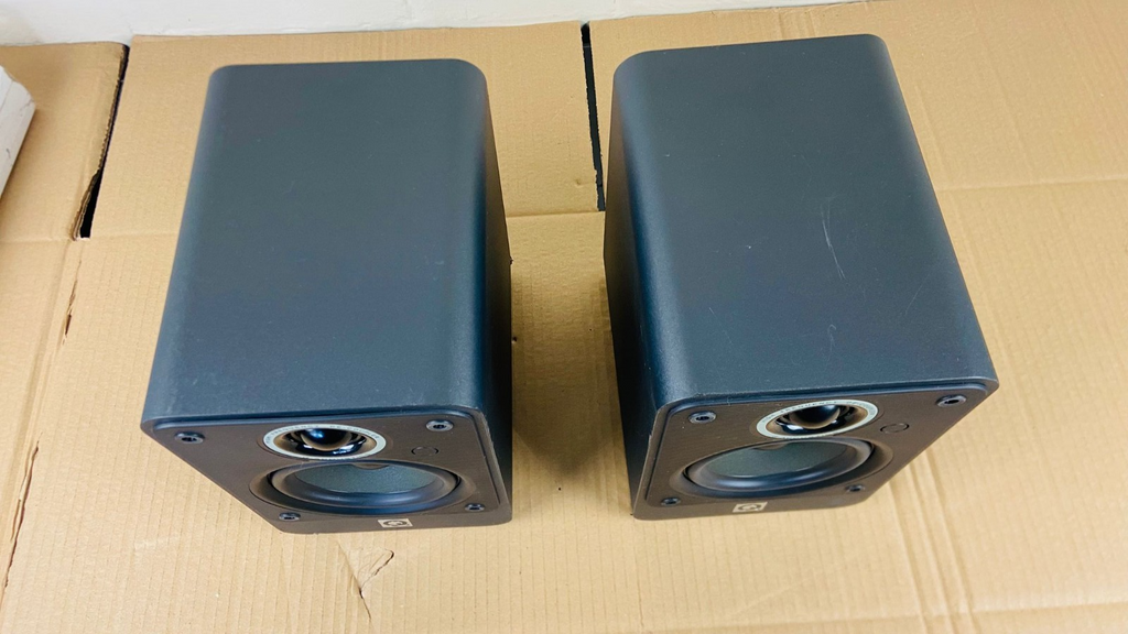 Q ACOUSTICS 2010i SPEAKERS