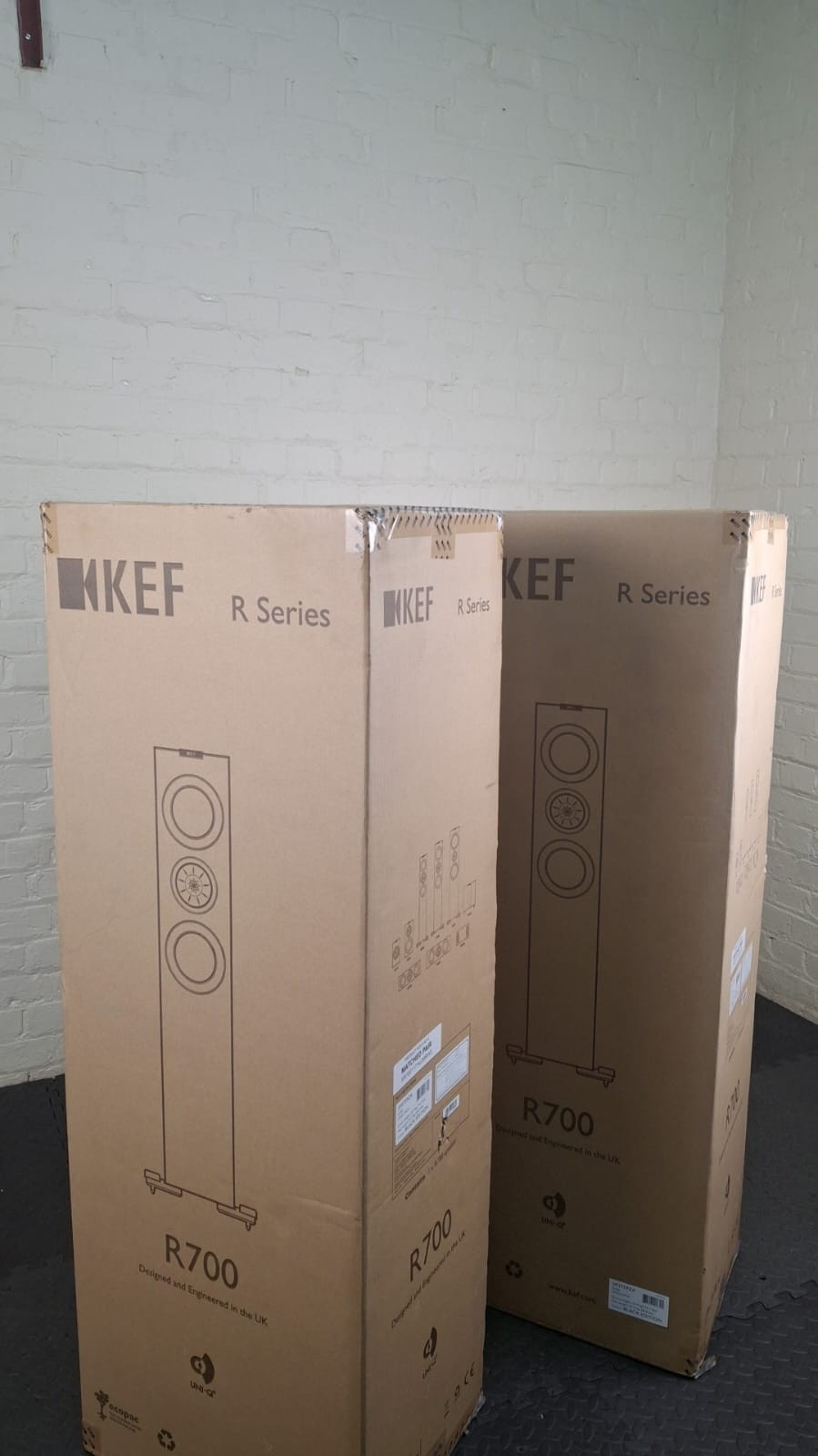 NEW SEALED KEF R700 FLOOR STANDING SPEAKERS