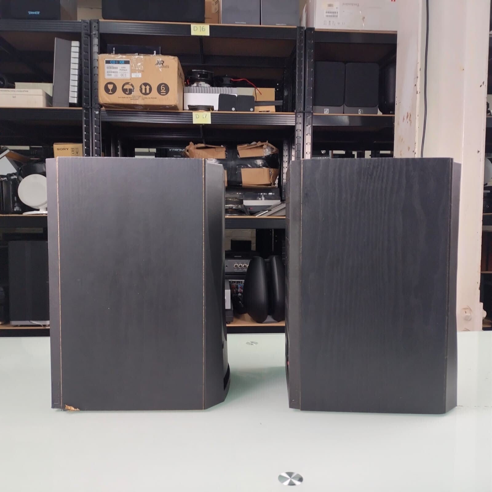 BOWERS & WILKINS B&W SPEAKERS
