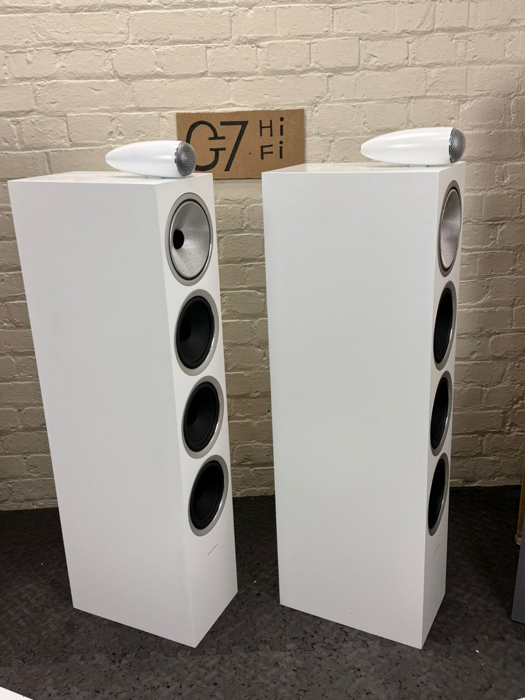BOWERS & WILKINS B&W 702 S2 FLOOR STANDING SPEAKERS