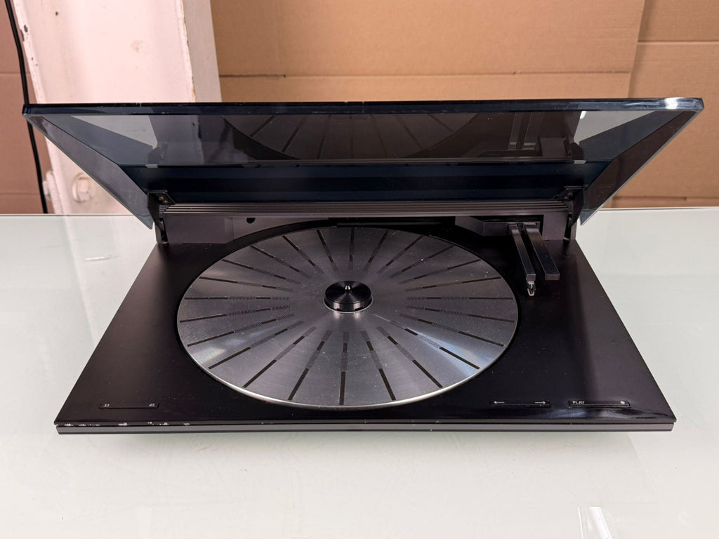 BANG & OLUFSEN B&O BEOGRAM 8500 TURNTABLE WITH MMC4 CARTRIDGE