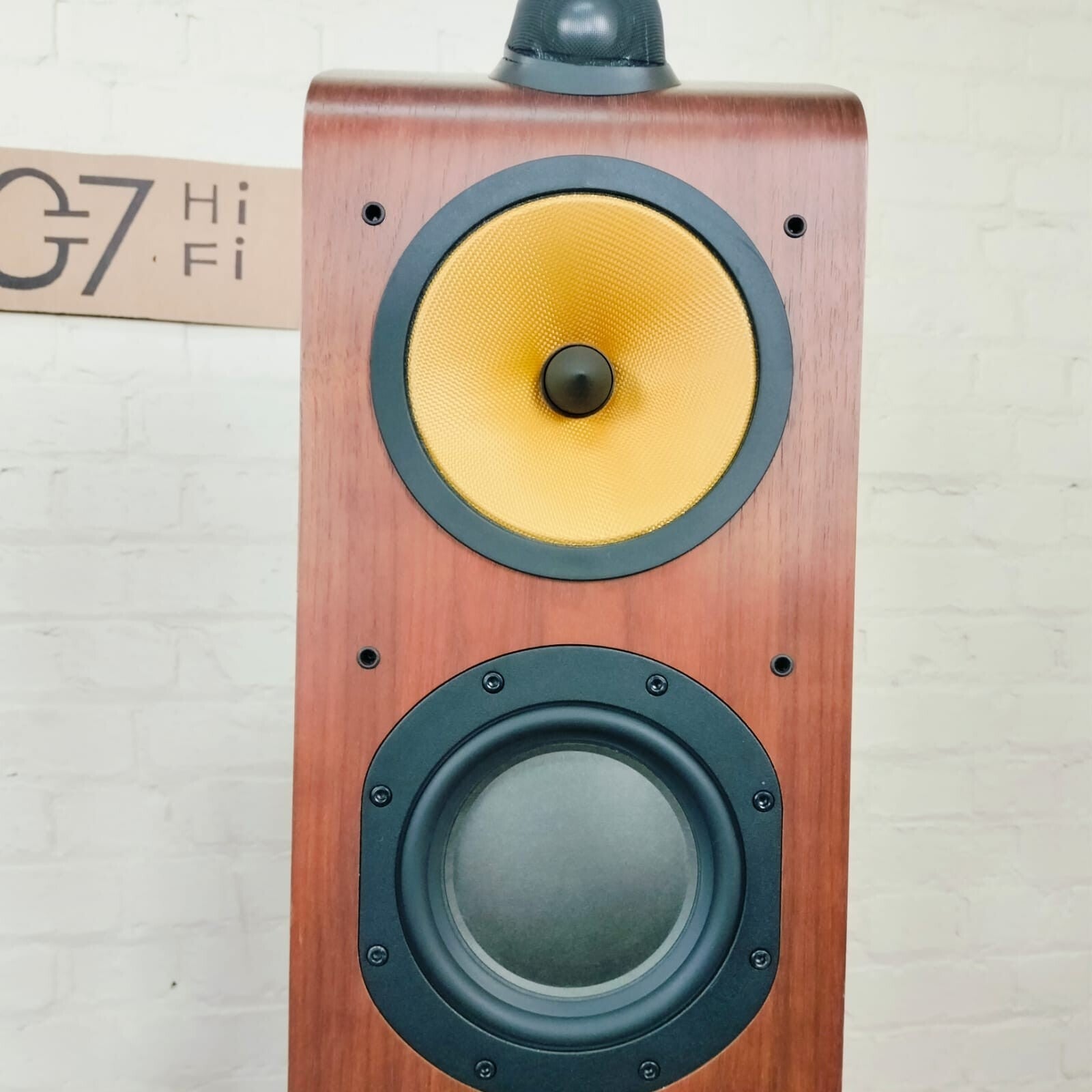 BOWERS & WILKINS B&W 703 FLOOR STANDING SPEAKERS