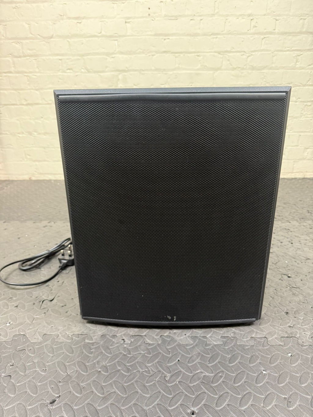 Miller Kreisel  M&K SOUND V1250THX SUBWOOFER