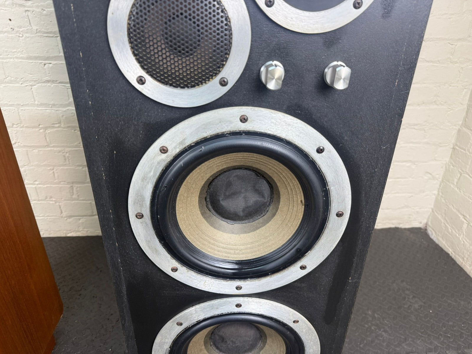 LEGENDARY SUPER RARE WHARFEDALE E90 FLOOR STANDING SPEAKERS