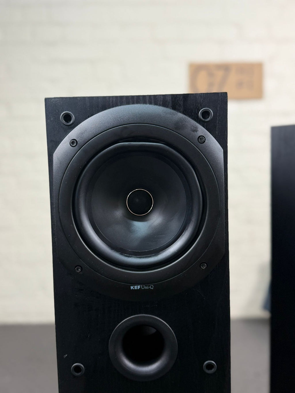 KEF Q30 FLOOR STANDING SPEAKERS