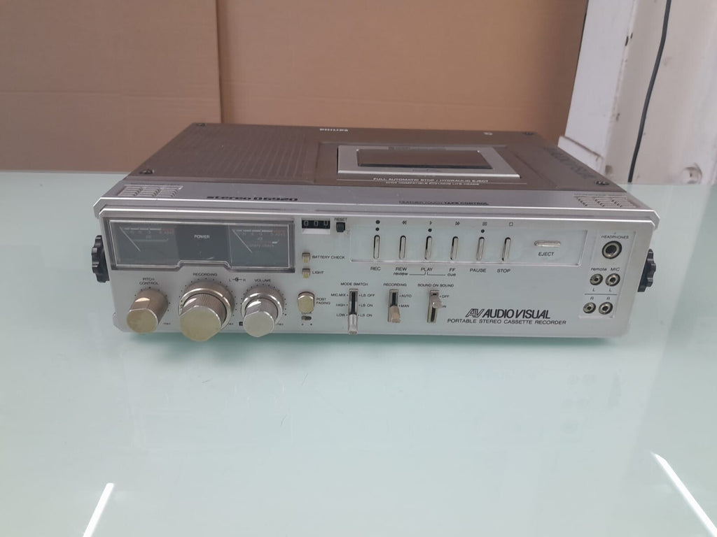 PHILIPS D 6920 PORTABLE STEREO CASSETTE RECORDER