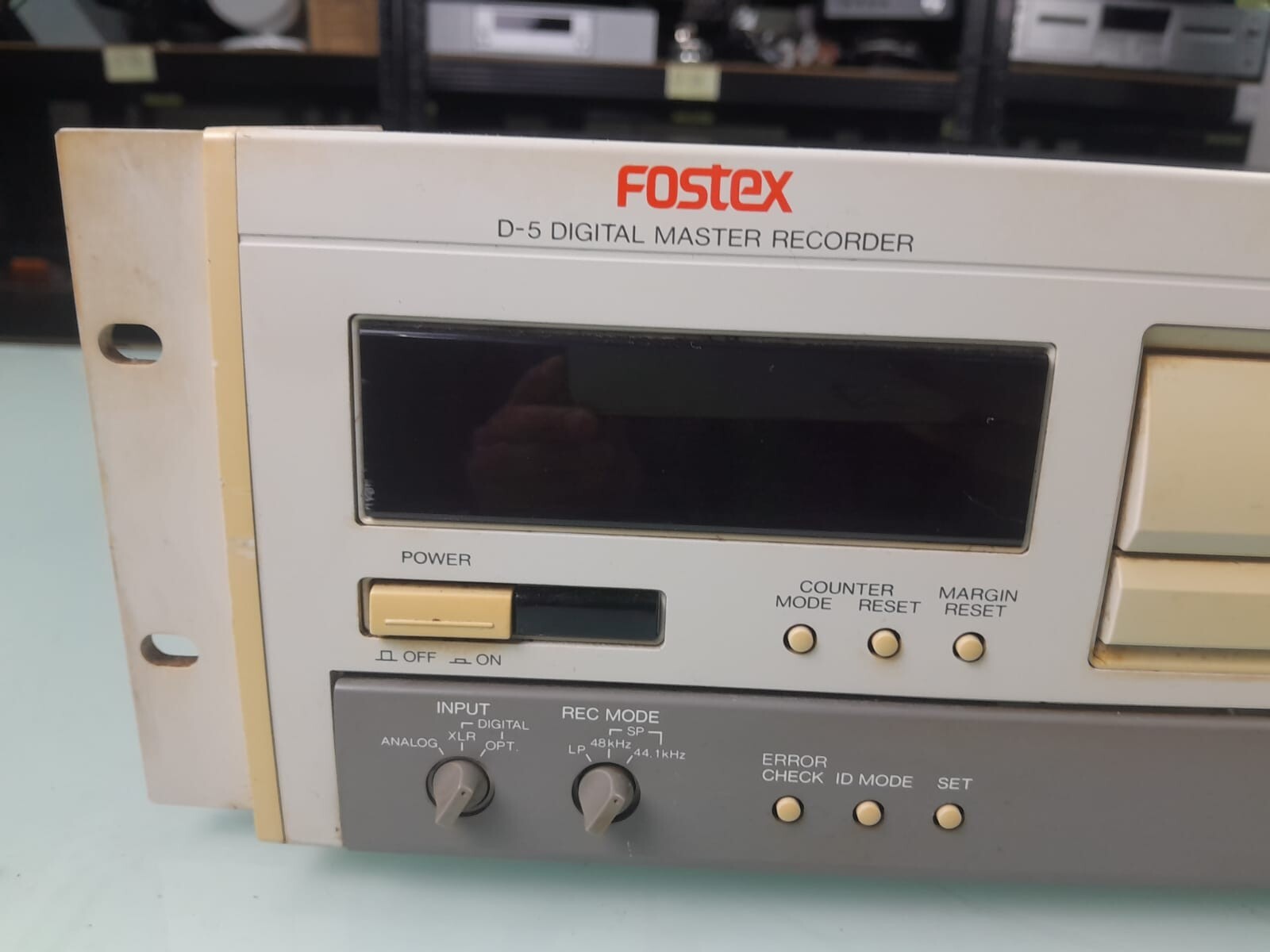FOSTEX D 5 DIGITAL MASTER RECORDER