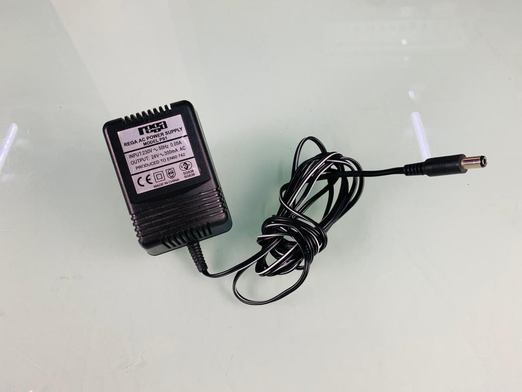REGA P7 TURNTABLE WITH TT PSU POWER SUPPLY