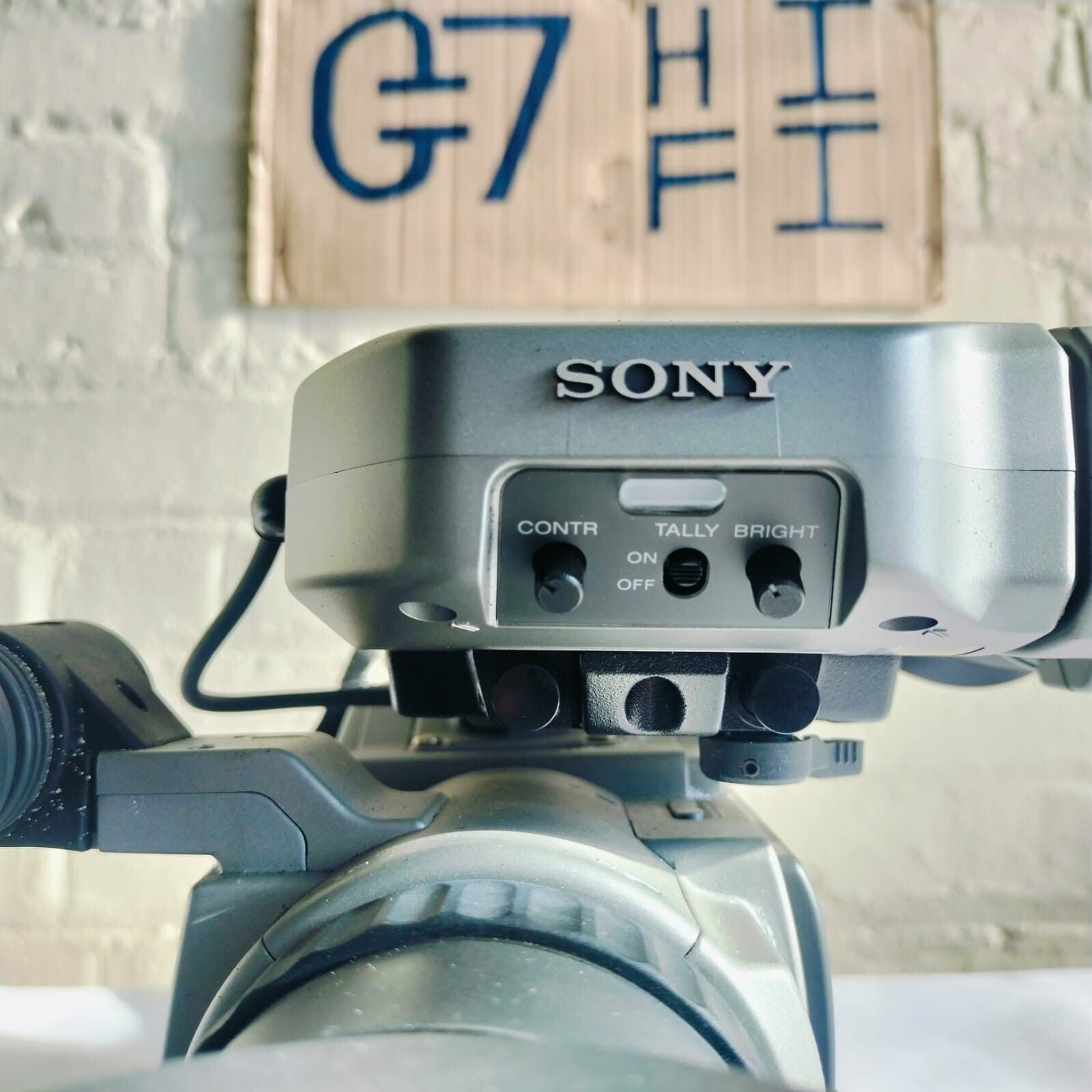 SONY DCR VX9000E DIGITAL VIDEO CAMERA RECORDER 3CCD 20X ZOOM