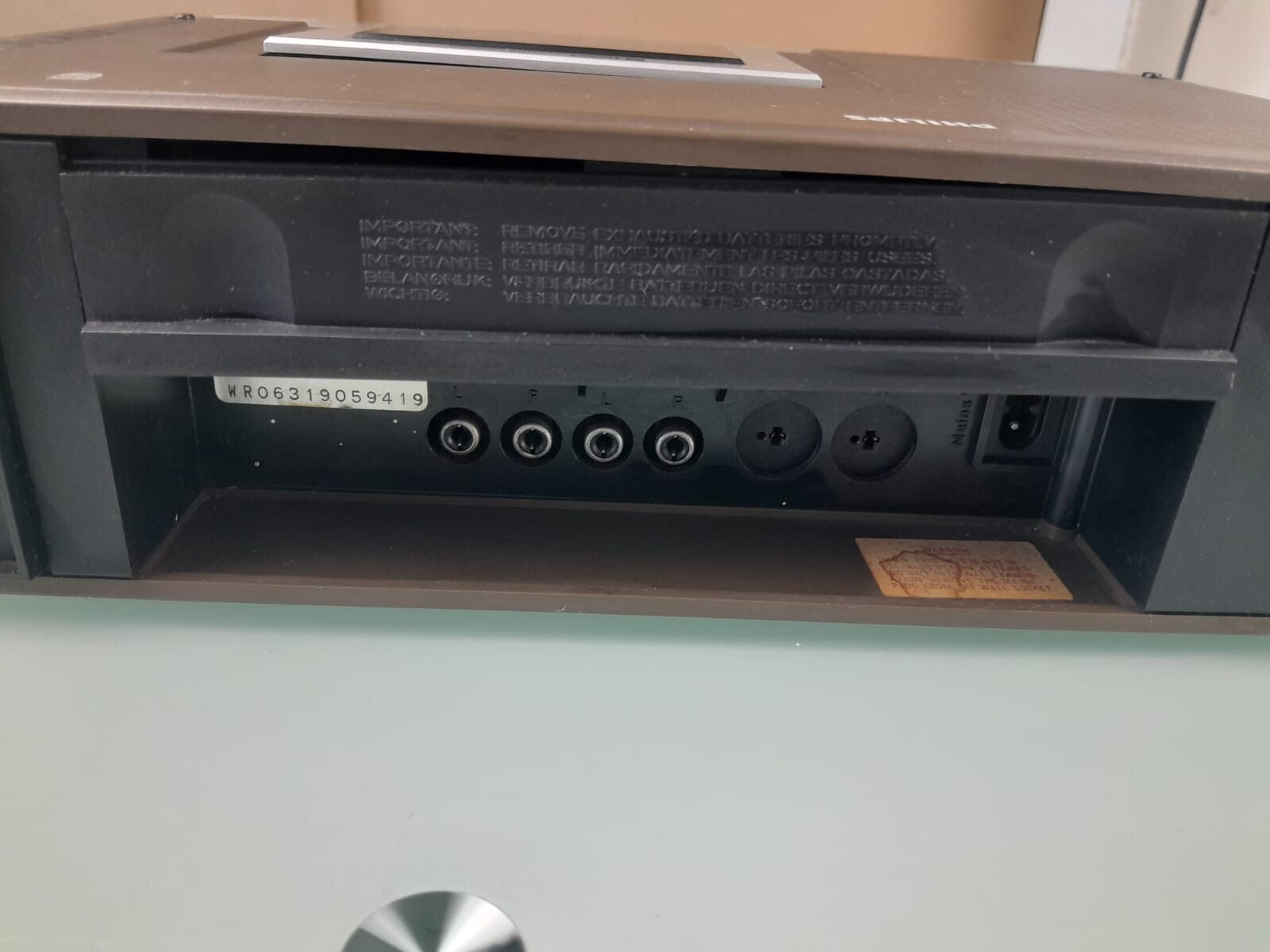 PHILIPS D 6920 PORTABLE STEREO CASSETTE RECORDER