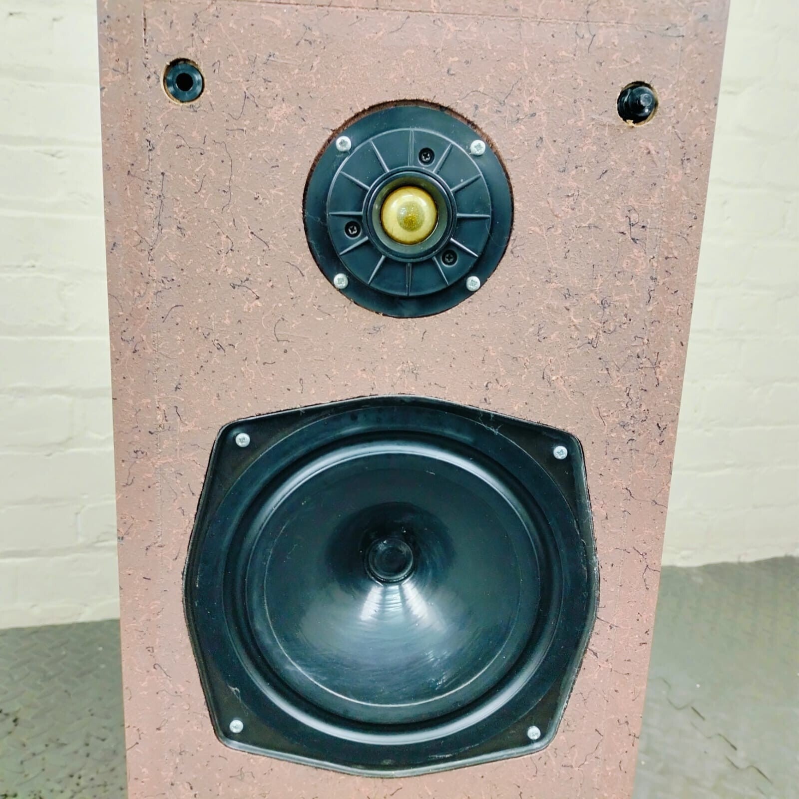 UNBRANDED SPEAKERS