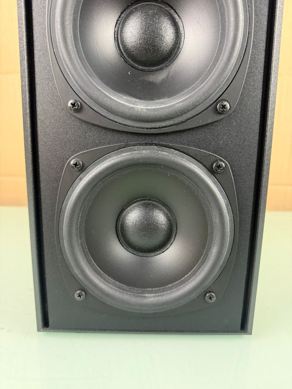 Miller Kreisel M&K SOUND LCR750 RIGHT SPEAKER