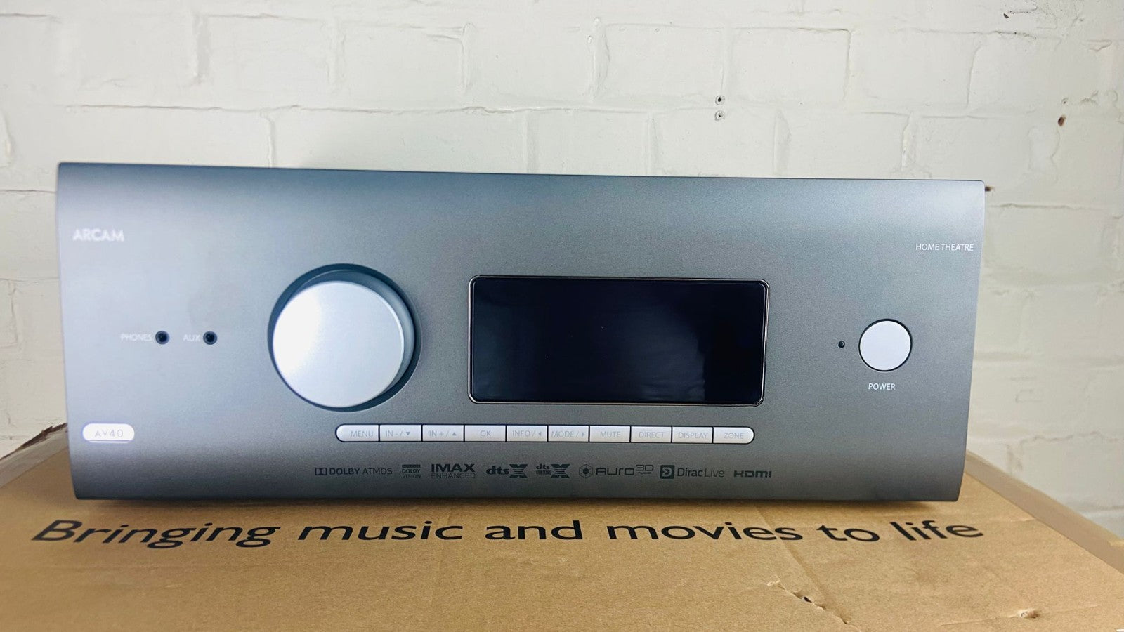 ARCAM AV40 AV RECEIVER WITH REMOTE