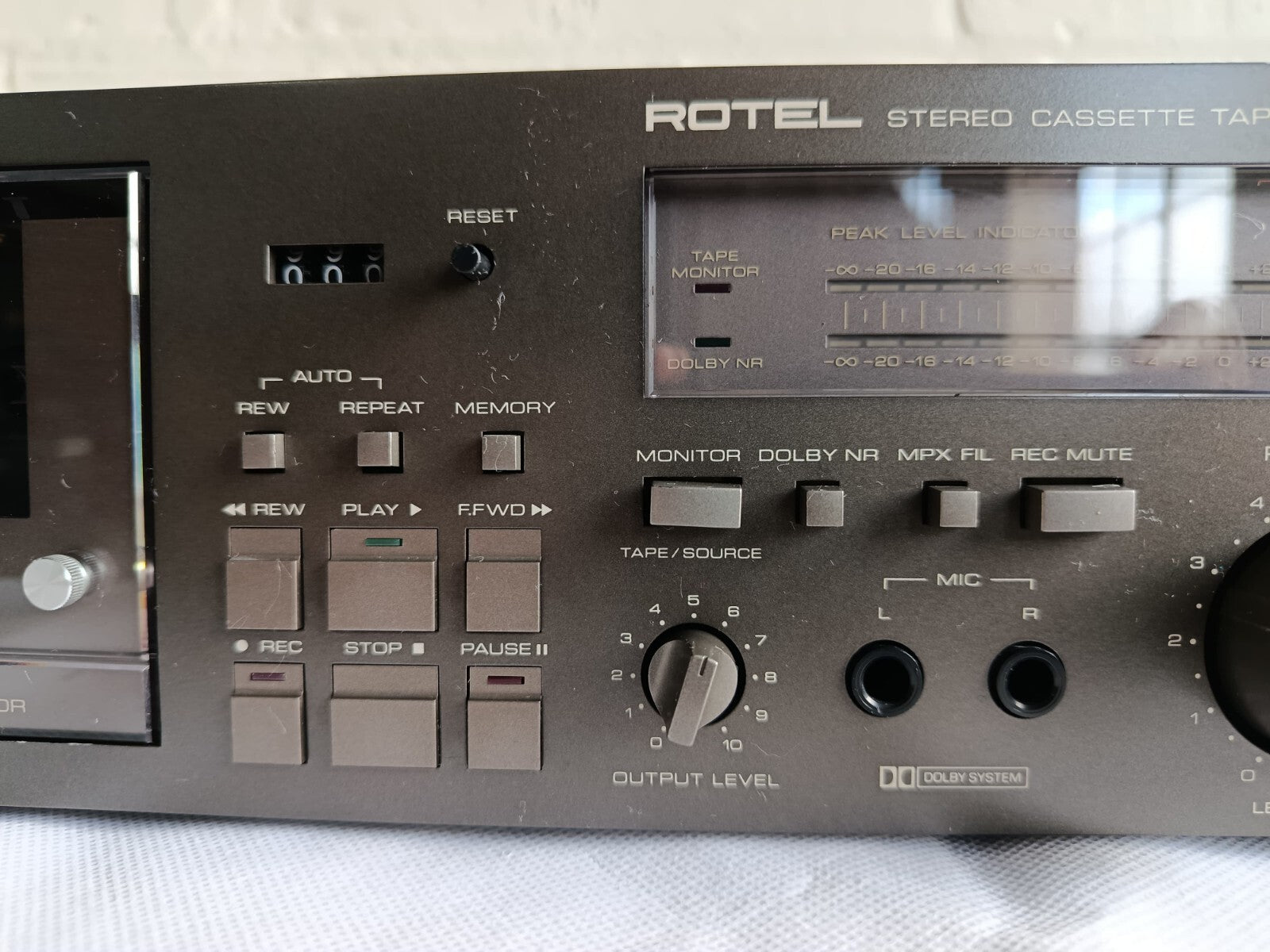 ROTEL RD 1010 STEREO CASSETTE TAPE DECK