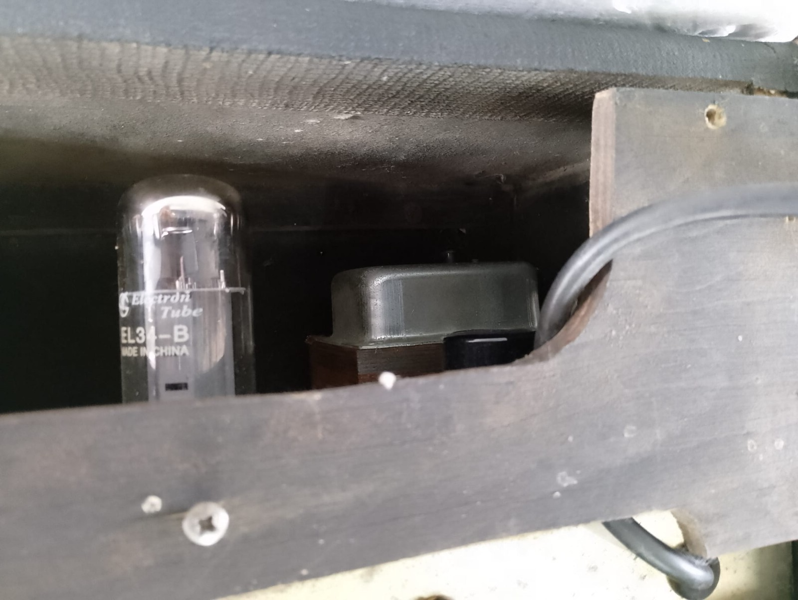 KELLY VALVE TUBE GUITAR AMPLIFIER