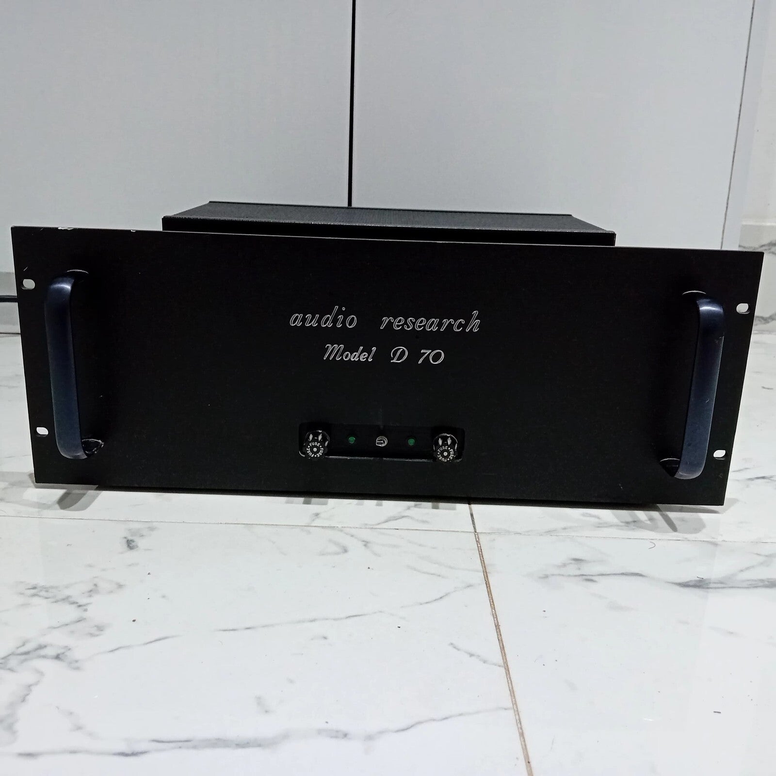 AUDIO RESEARCH MODEL D 70 TUBE VALVE VACUUM POWER AMPLIFIER