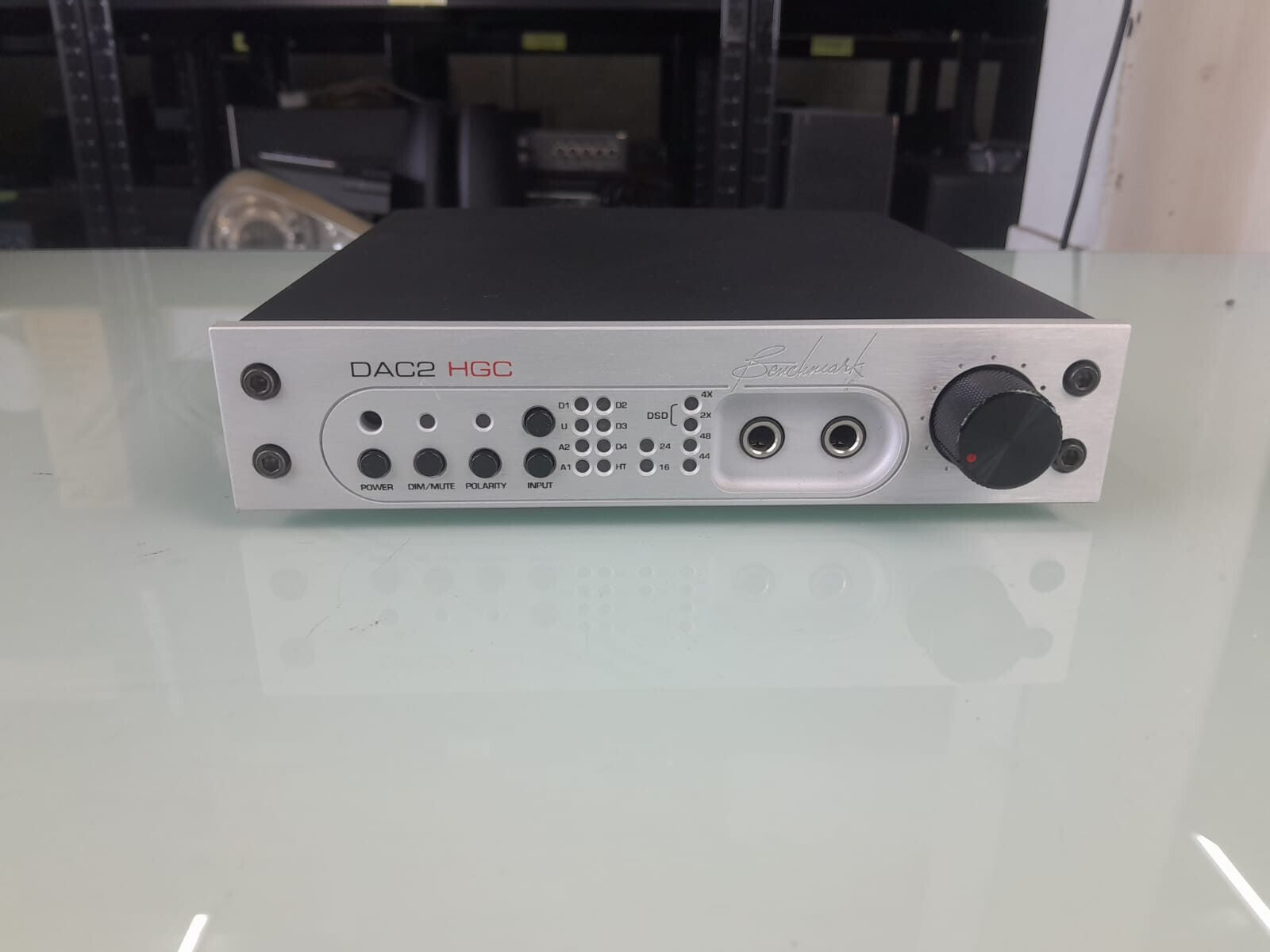 BENCHMARK DAC 2 HGC DIGITAL TO ANALOG AUDIO CONVERTER PRE AMP HEADPHONE AMP