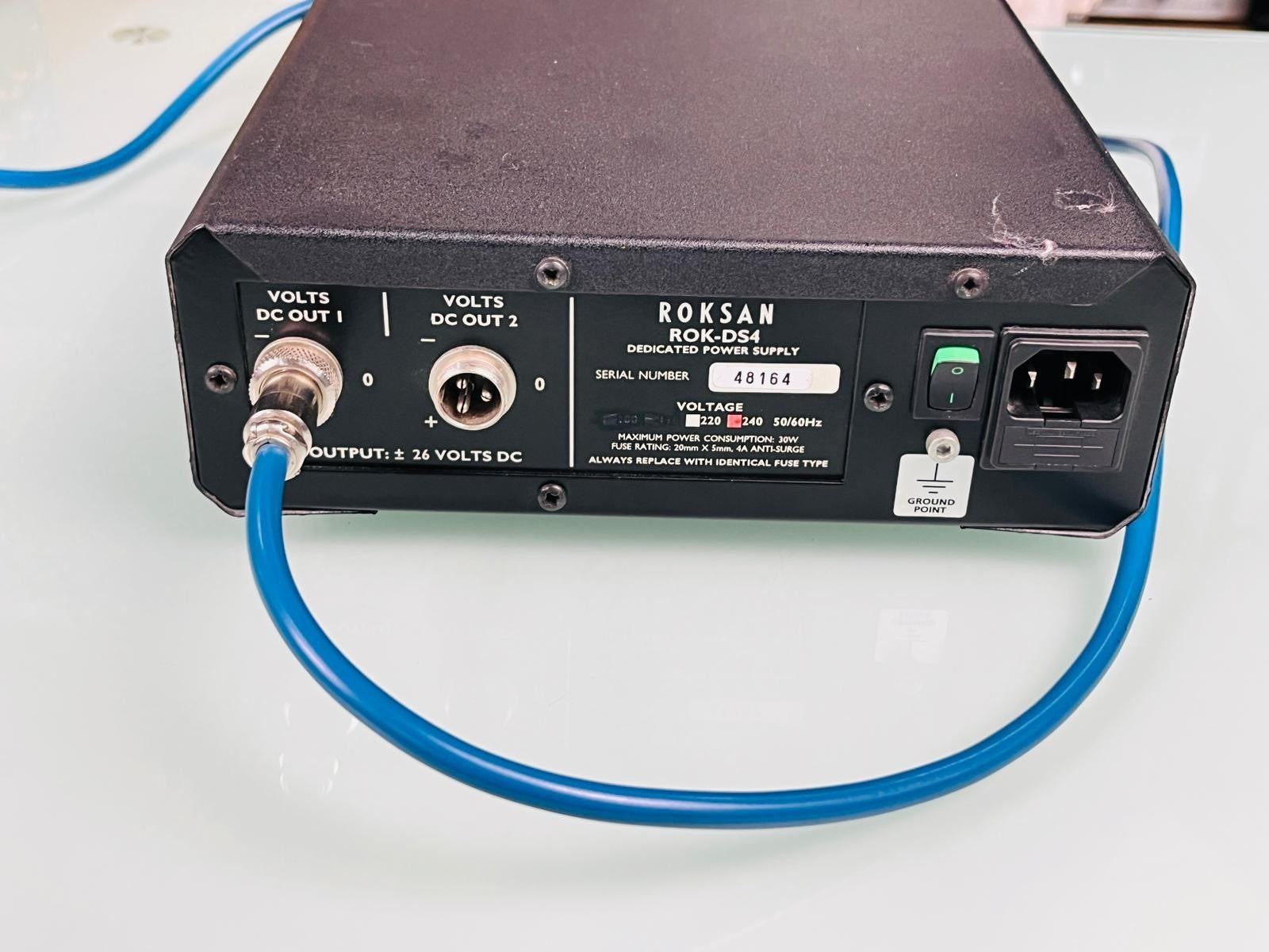 ROKSAN ROK L2 PRE AMPLIFIER WITH ROK DS4 POWER SUPPLY